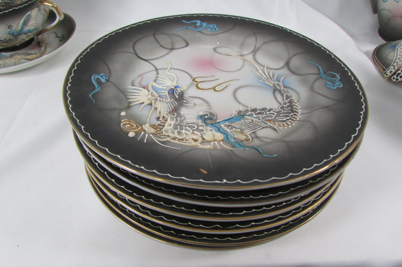 Tea set, 19 pieces, Kutani Dragonware porcelain, signed with an Eagle