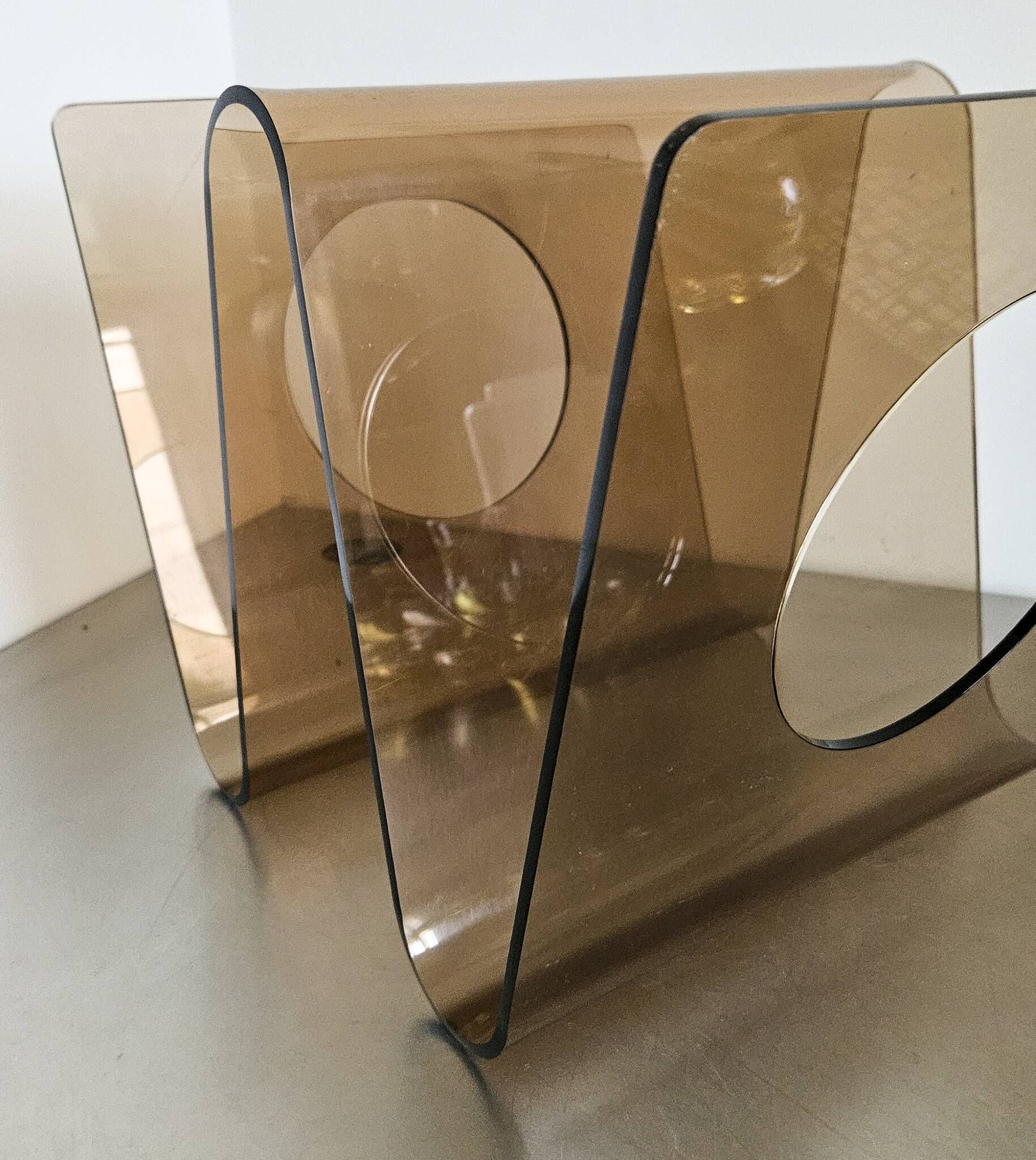 Vintage magazine rack 1970 Michel Dumas for Roche Bobois