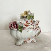 Soup tureen