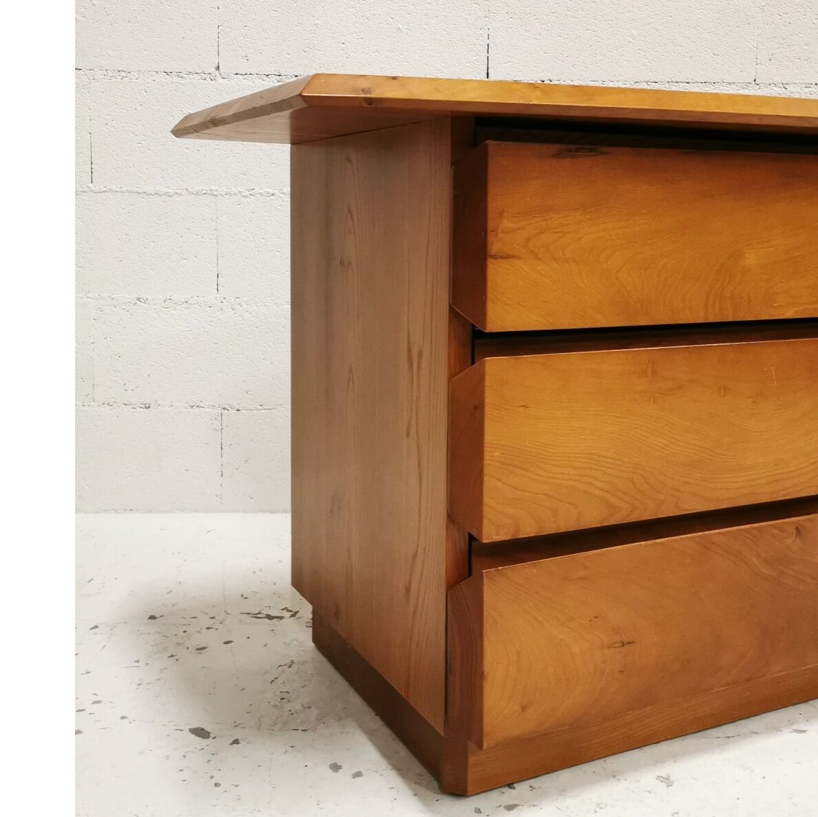 Elm chest of drawers, Roche bobois