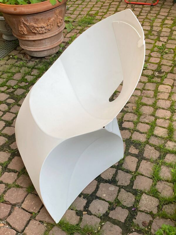 Chaise pliable abs blanc signée Flux Amsterdam vers 1980