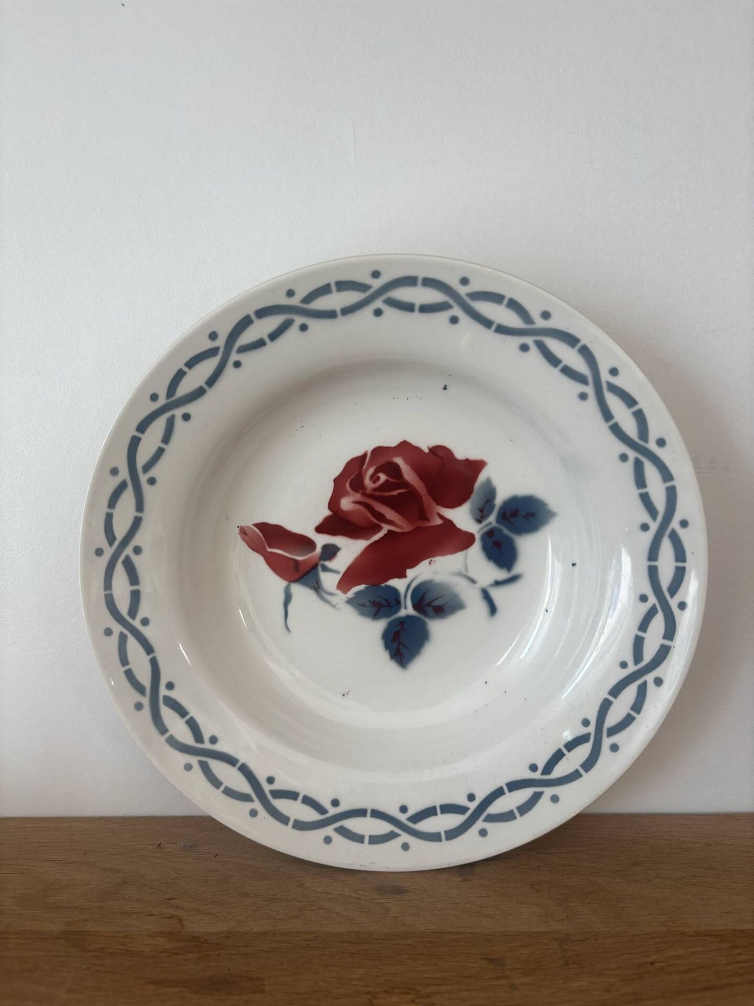 Lot de deux assiettes plates et deux creuses digoin janine