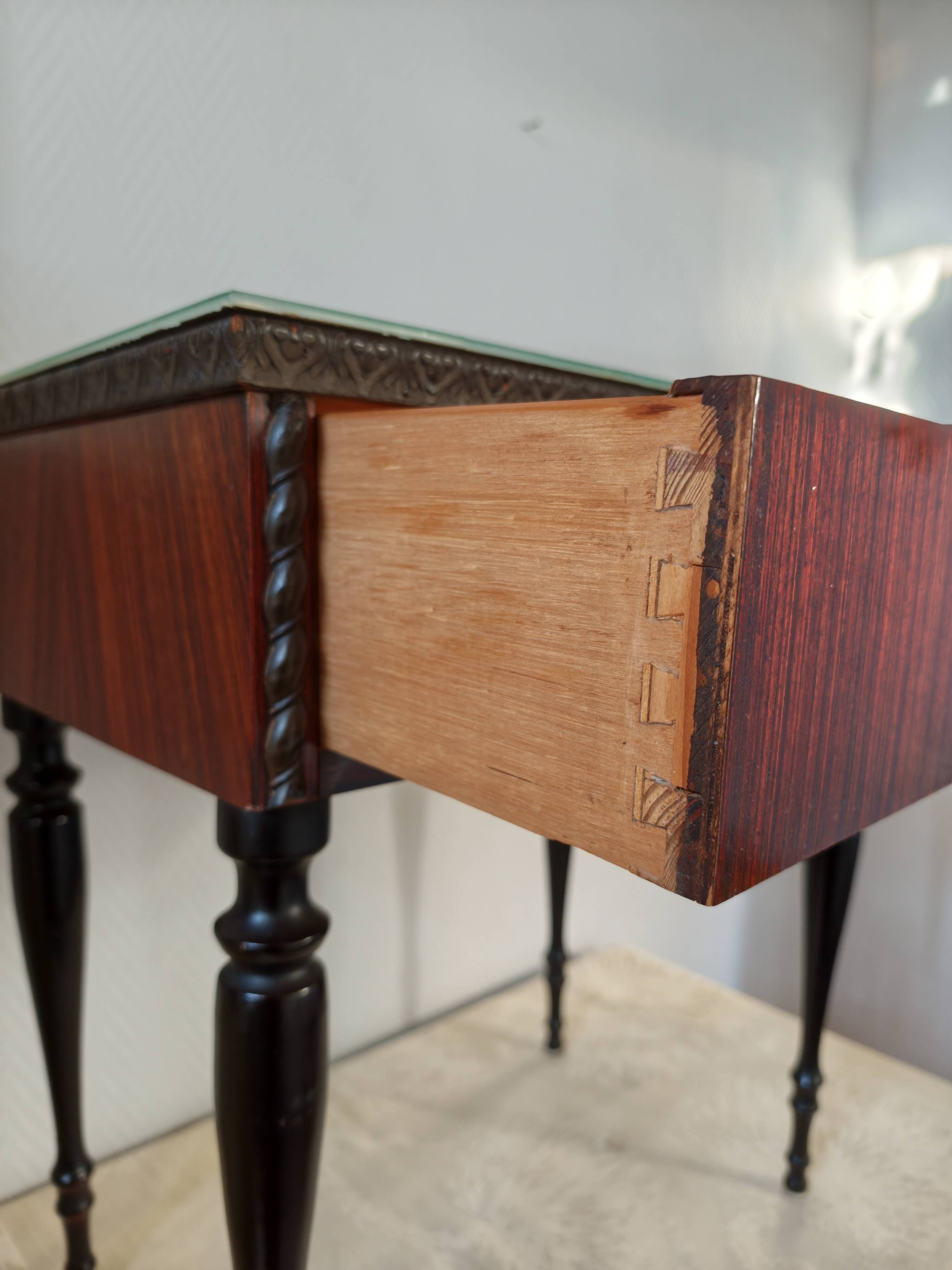 Paire de tables de chevet, Italie 1950-60