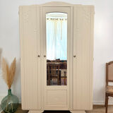 Armoire parisienne