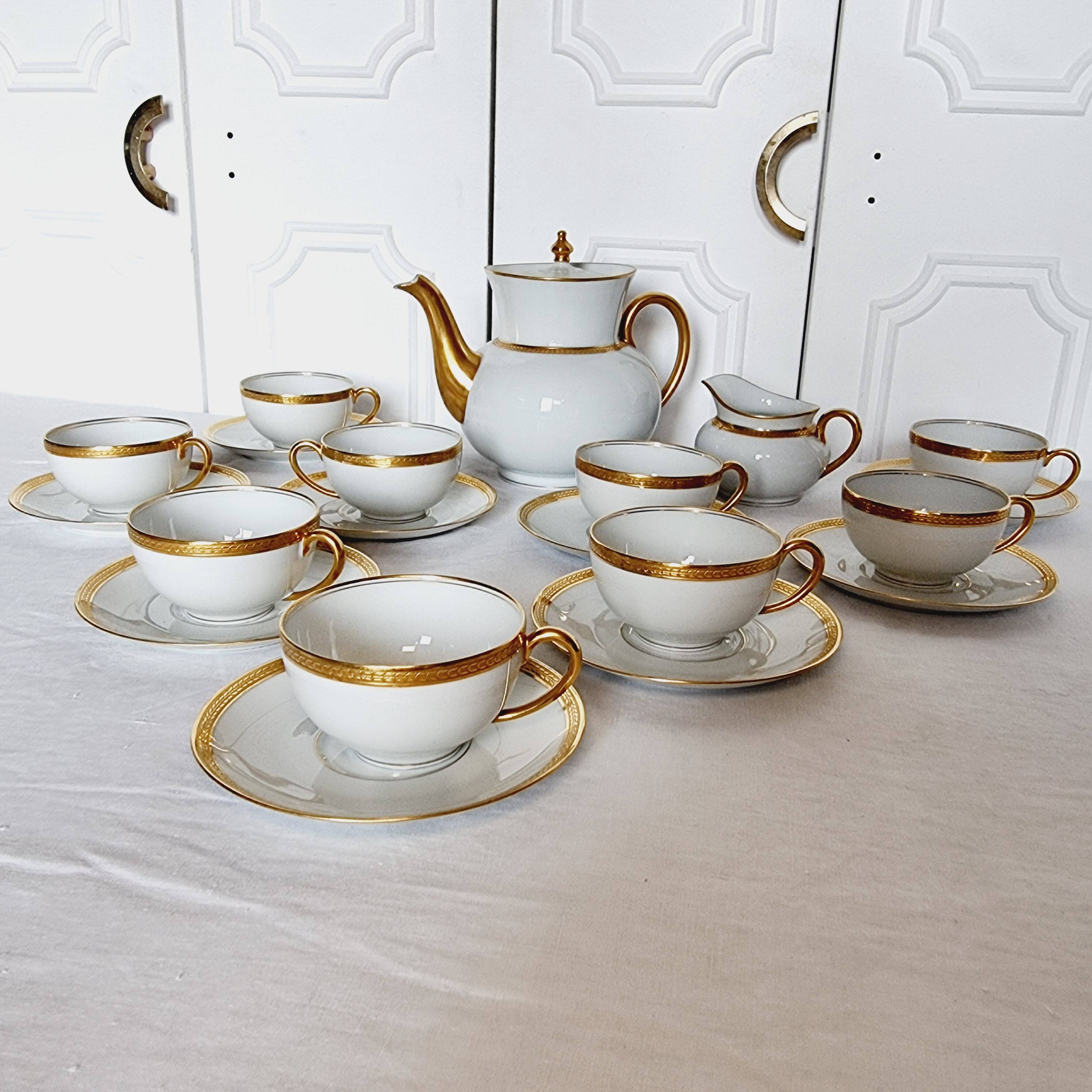 Impeccable Haviland Limoge coffee or tea service in fine porcelain and/or 24 carat