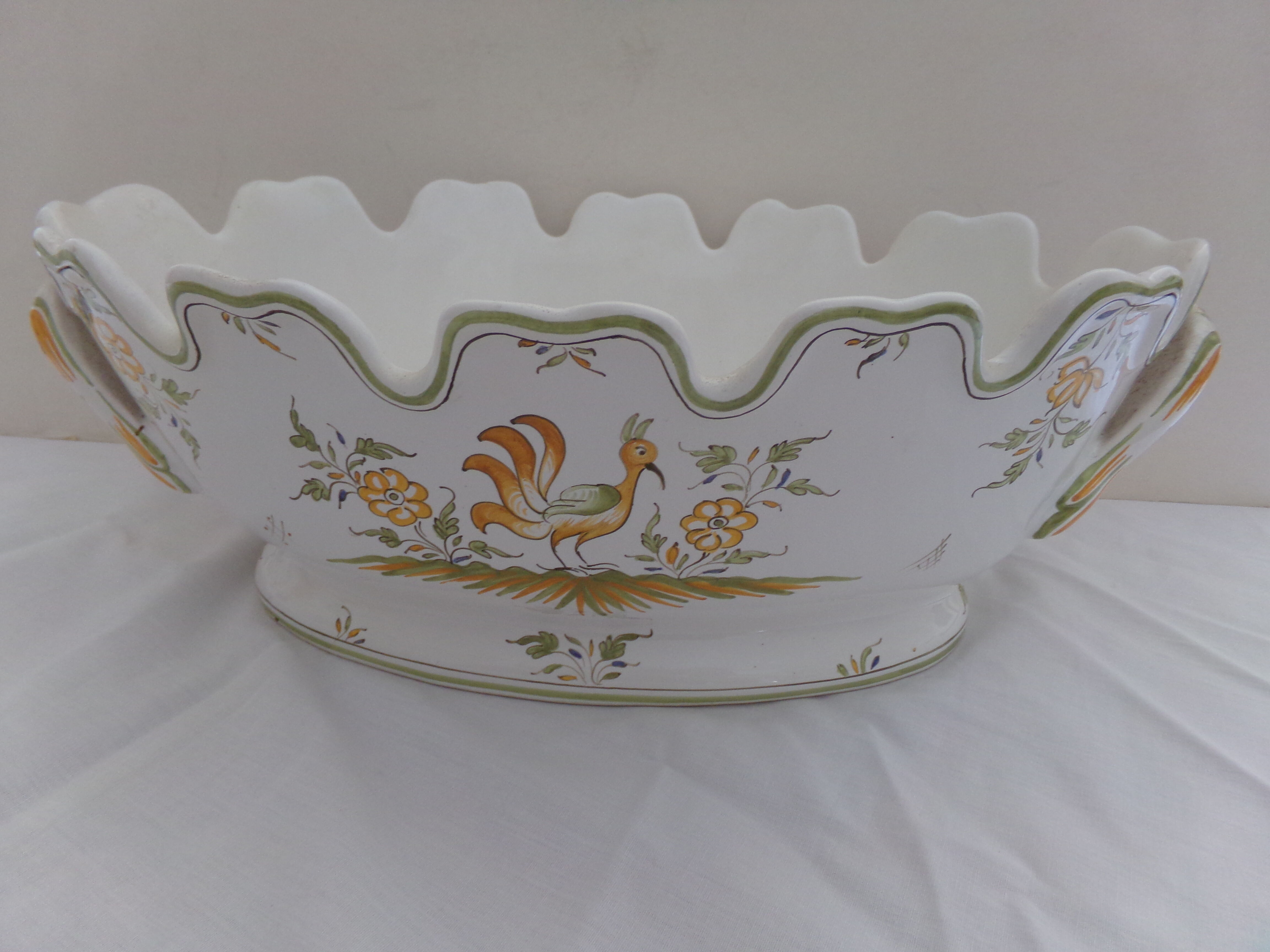 Centerpiece salad bowl