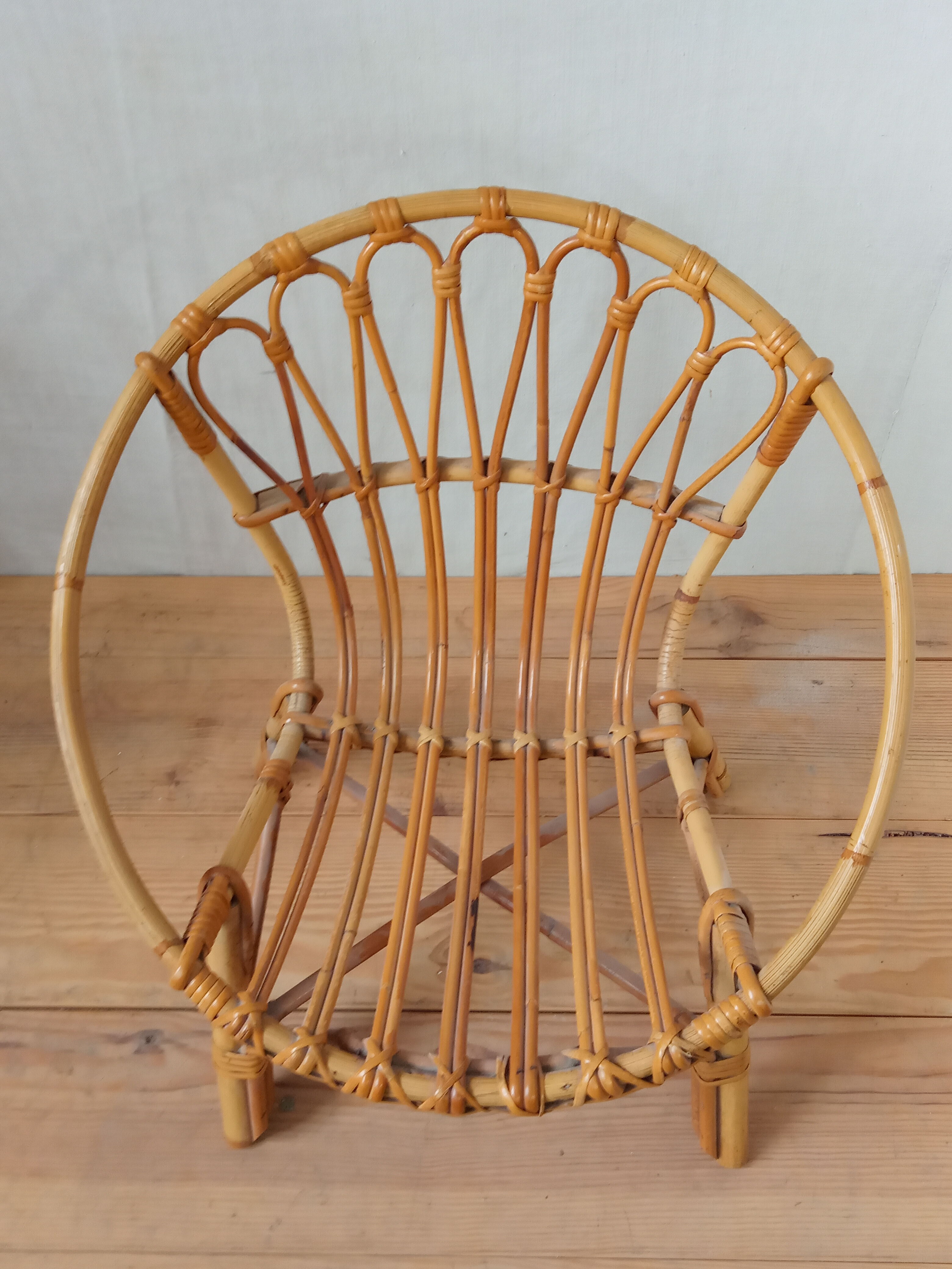 Fauteuil pour enfant en rotin