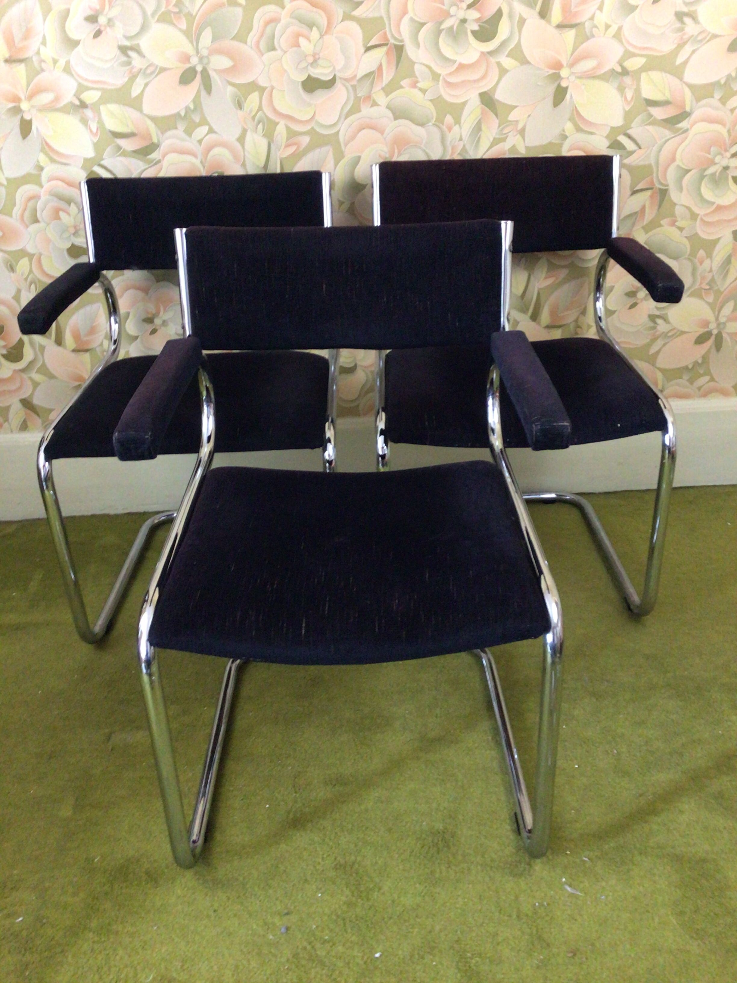 Suite of 3 chairs 70s