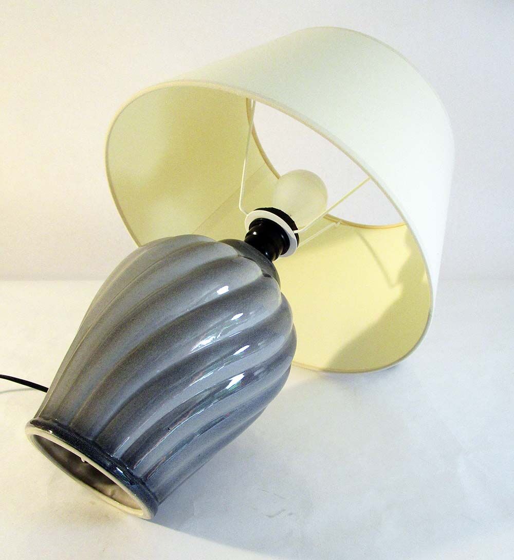 Twisted ceramic lamp