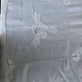 Nappe et 12 serviettes brodées et monogrammées