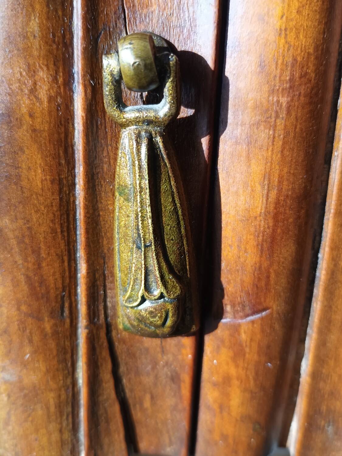 Retro cherry wood marble hairdresser