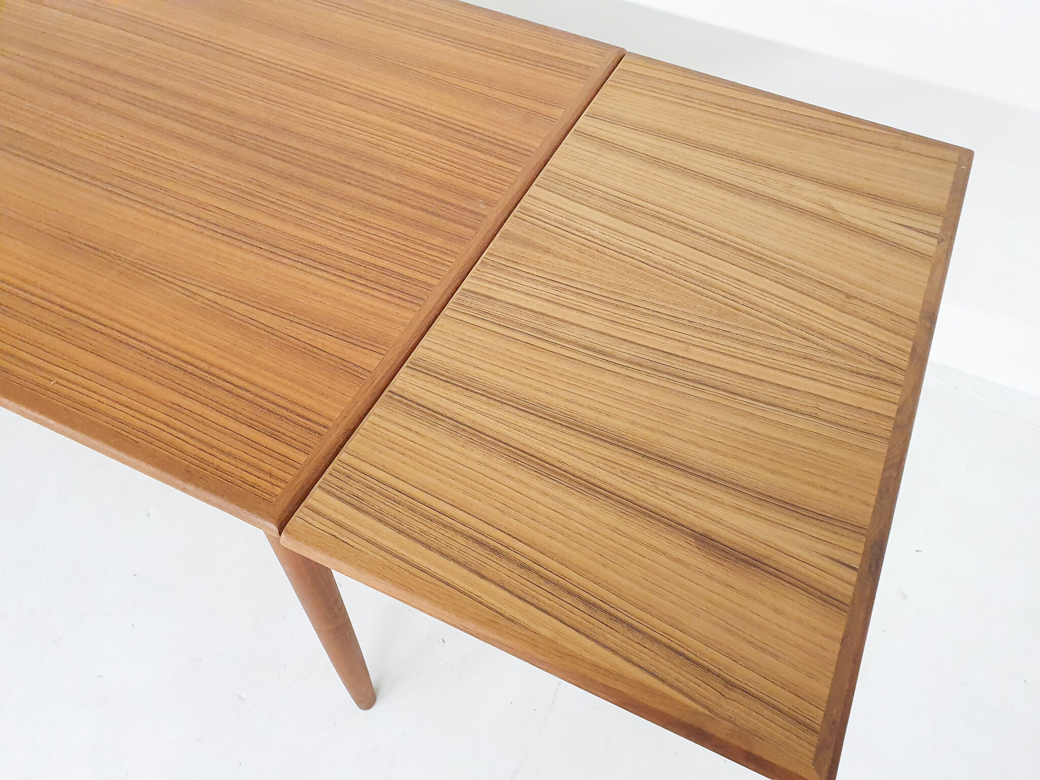 Scandinavian modern teak extendable dining table, 1960's