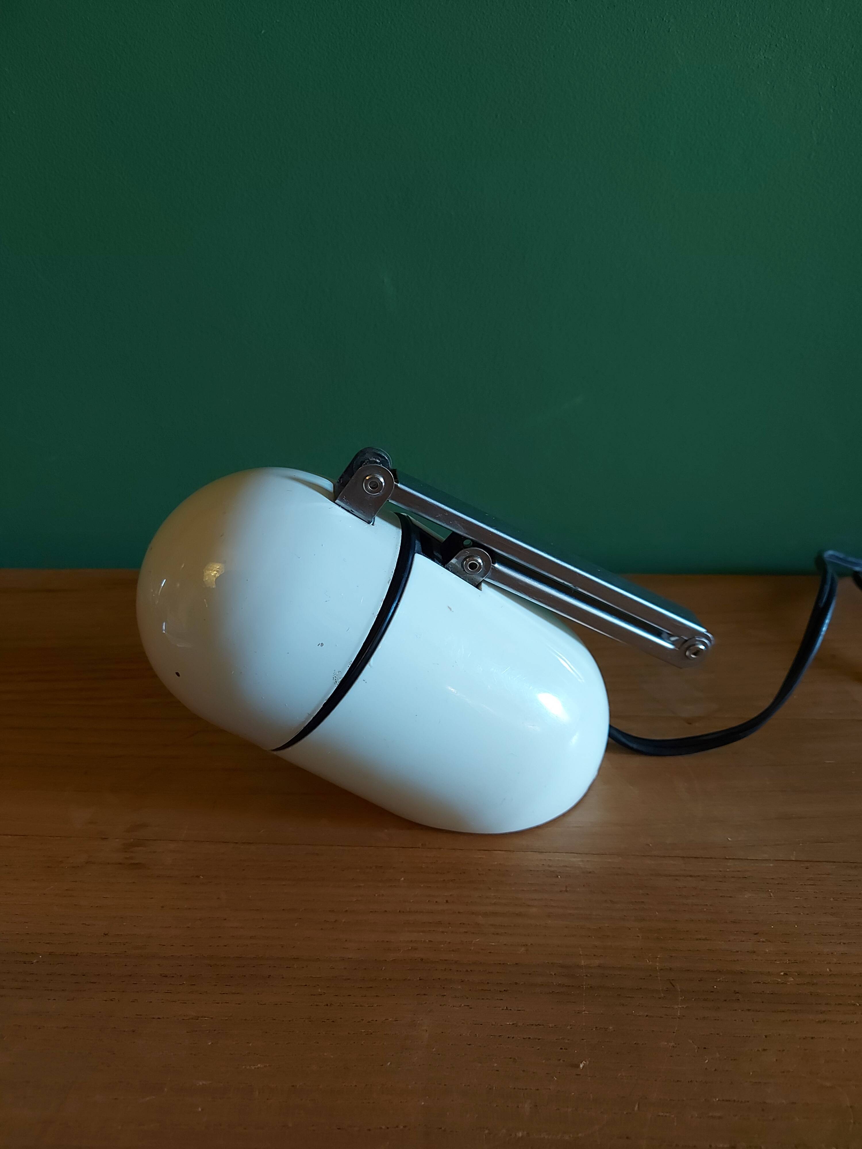 Well-lite vintage lamp