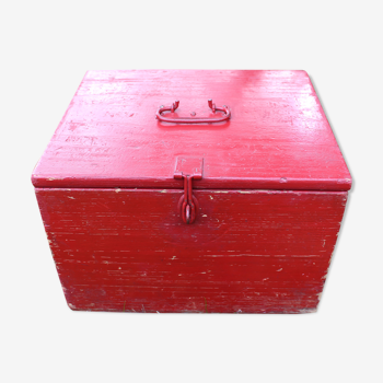 Wooden box colored "beef blood"