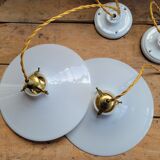 Duo of suspensions in white opaline