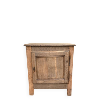 Antique wooden confit pot.