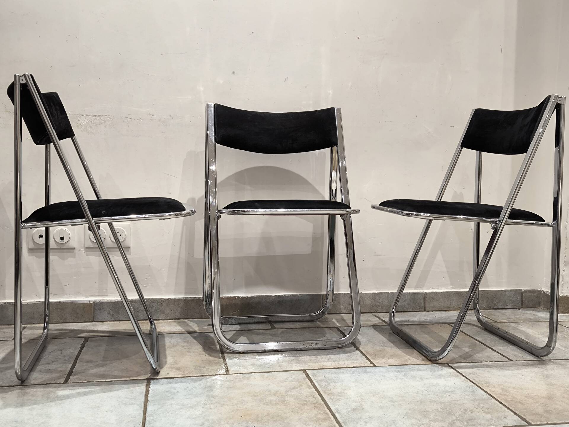 3 Tamara folding chairs from the 1970s