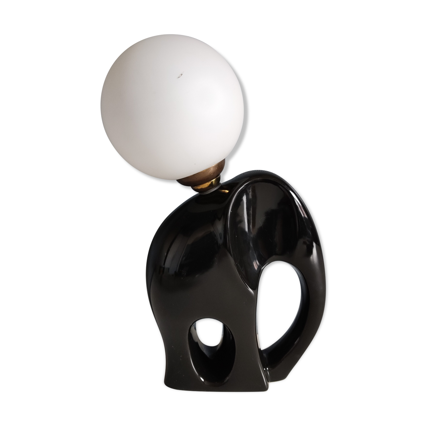 Ceramic lamp with opal globe