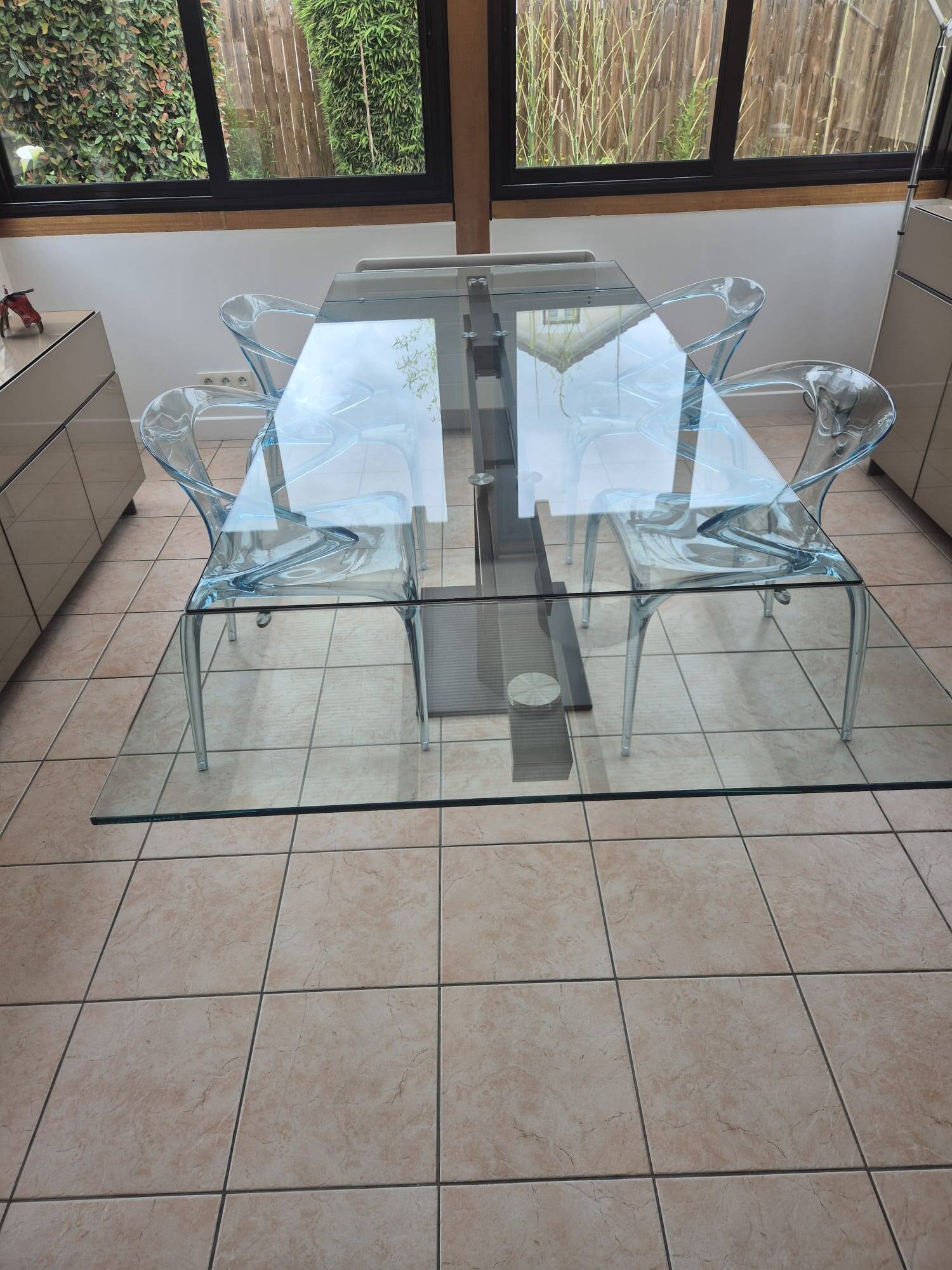 Table Axel Roche Bobois + 4 chaises Ava