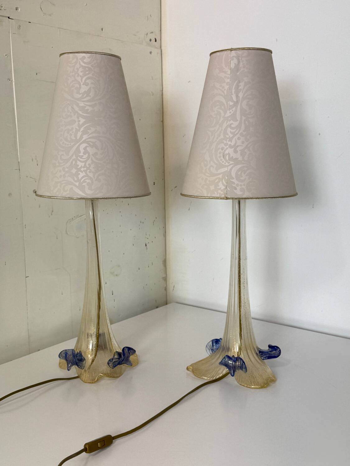 Set de 2 lampes de table italiennes vénitiennes vintage romantiques en verre de Murano.