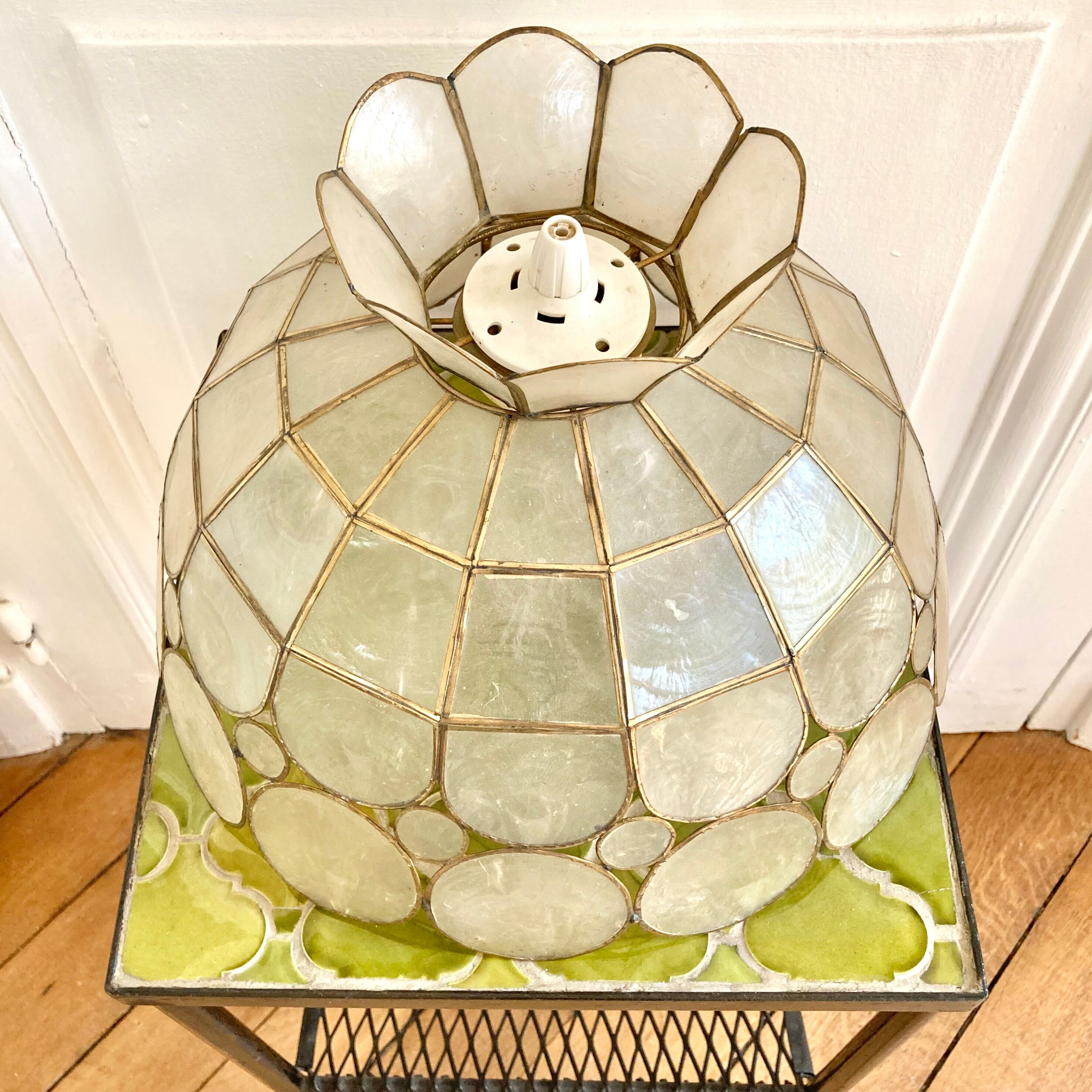 Suspension flower mother-of-pearl brass