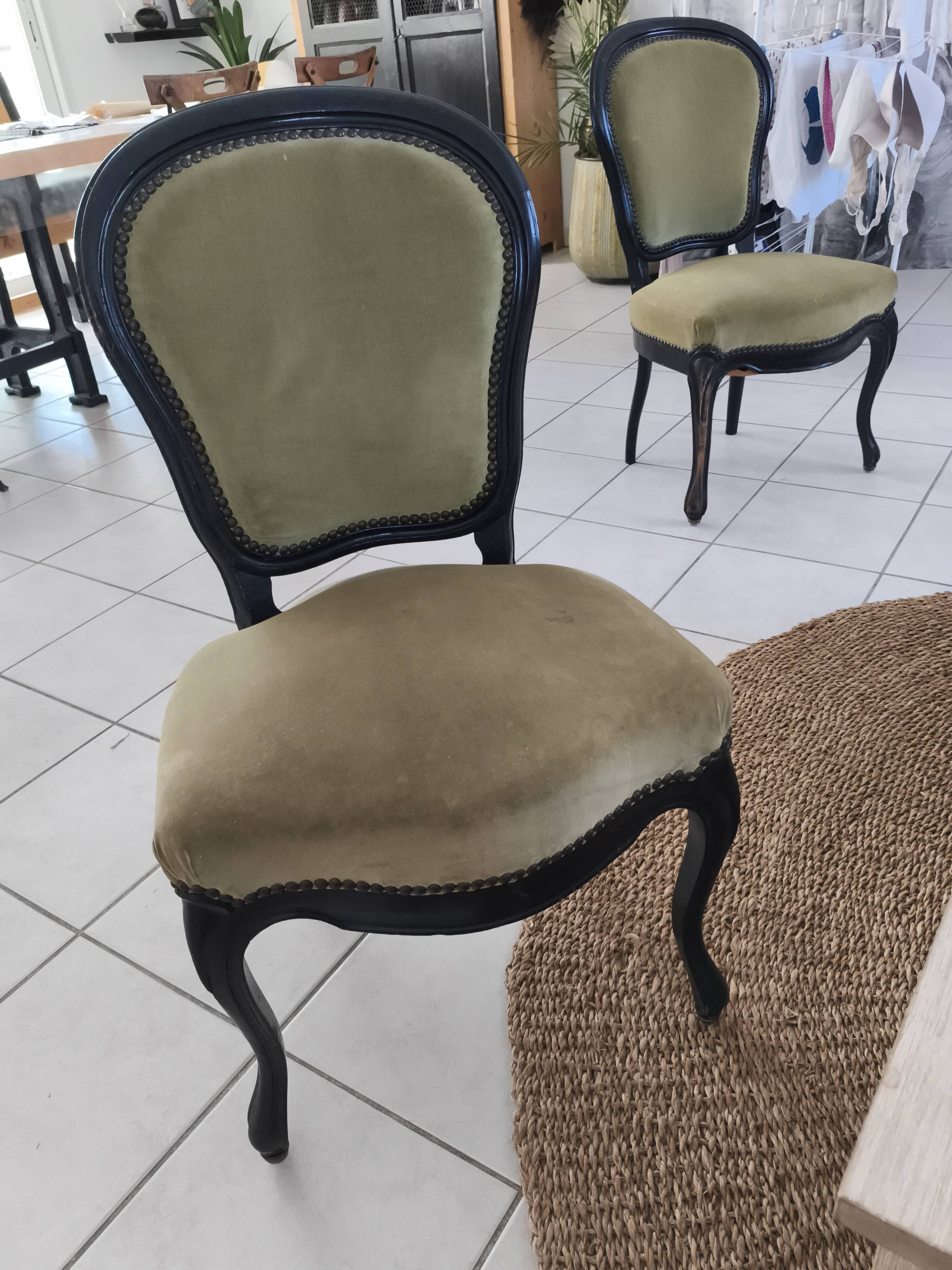 Set of 2 vintage Louis XV style chairs – Green velvet & black wood