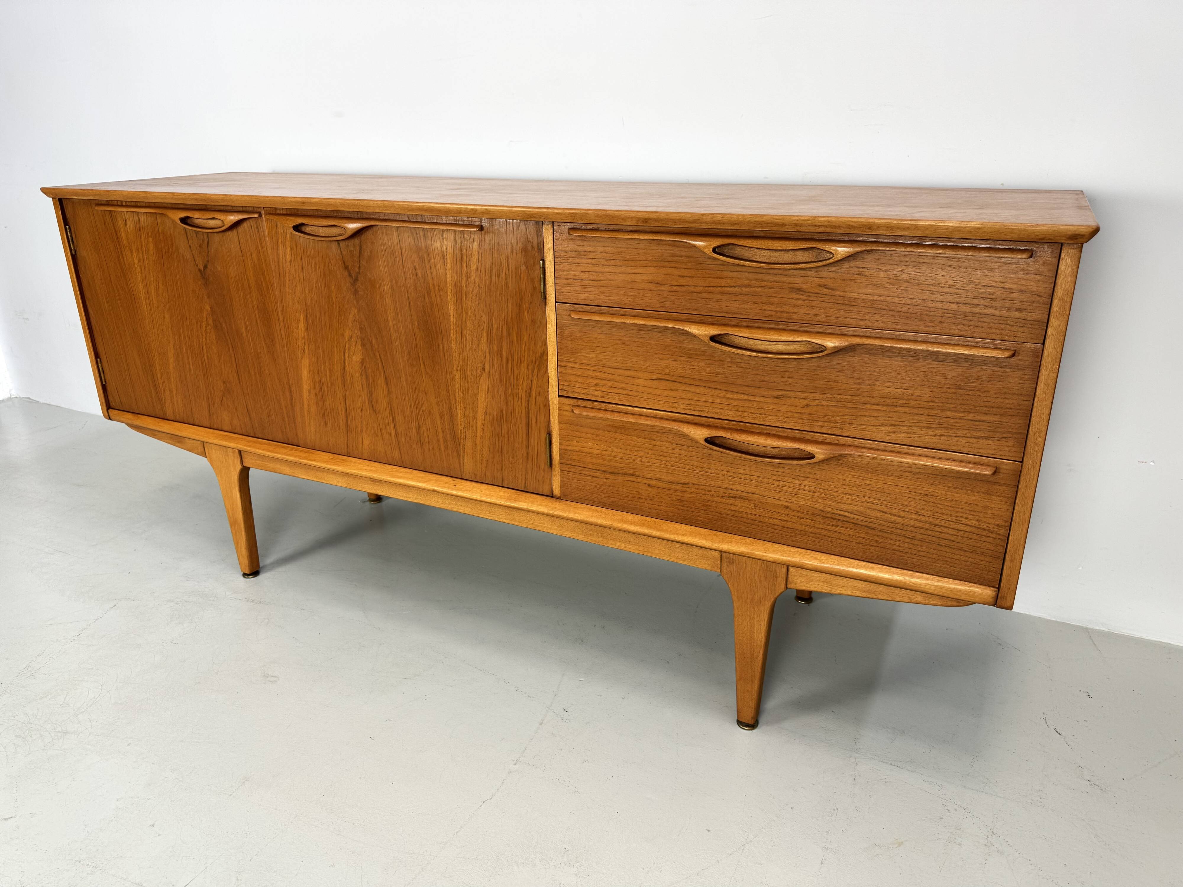 Buffet vintage par Jentique