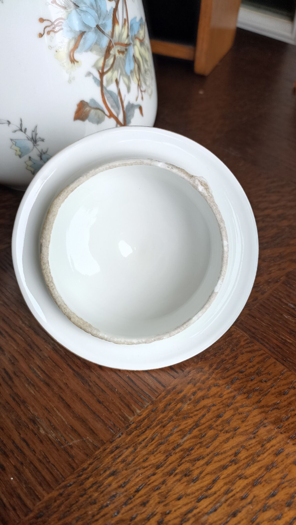 Paris porcelain pourer, Vermont Brothers of the nineteenth century