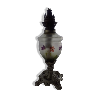 Oil lamp enamelled and regulated glass