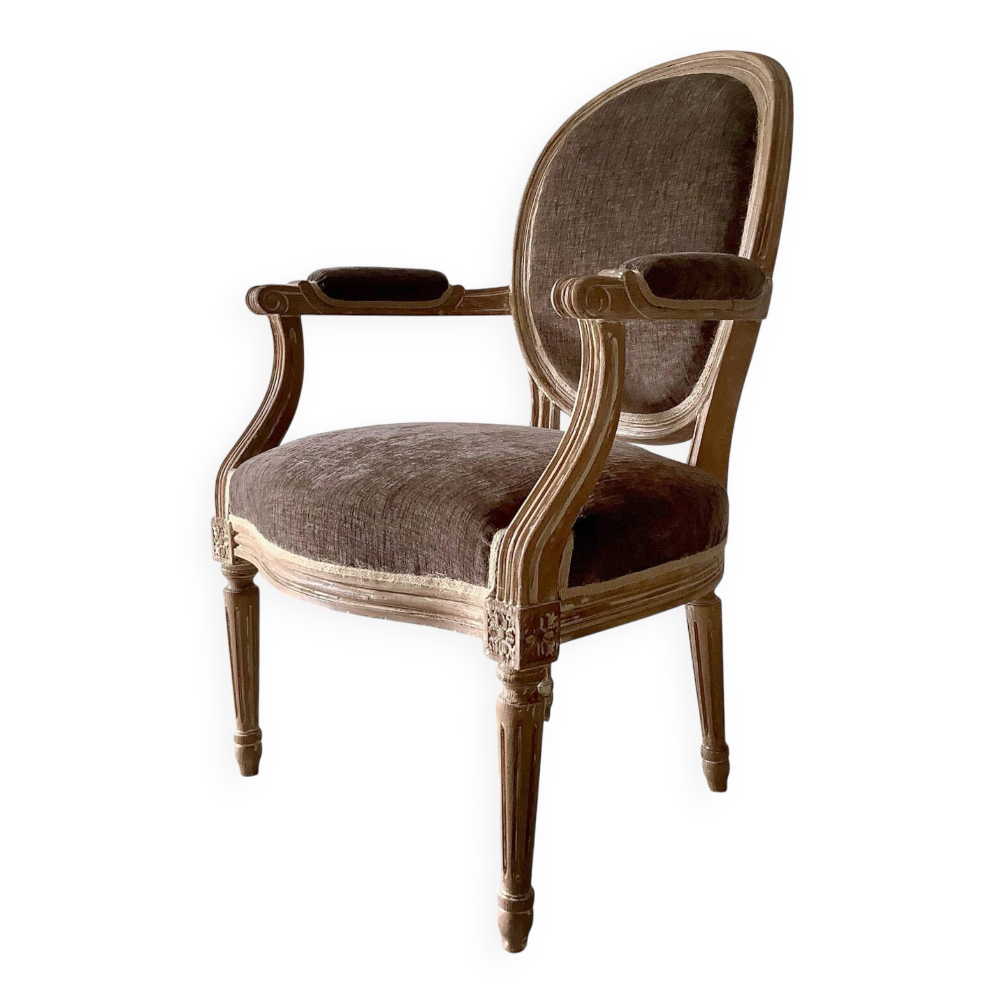 Louis XVI armchair with medallion back