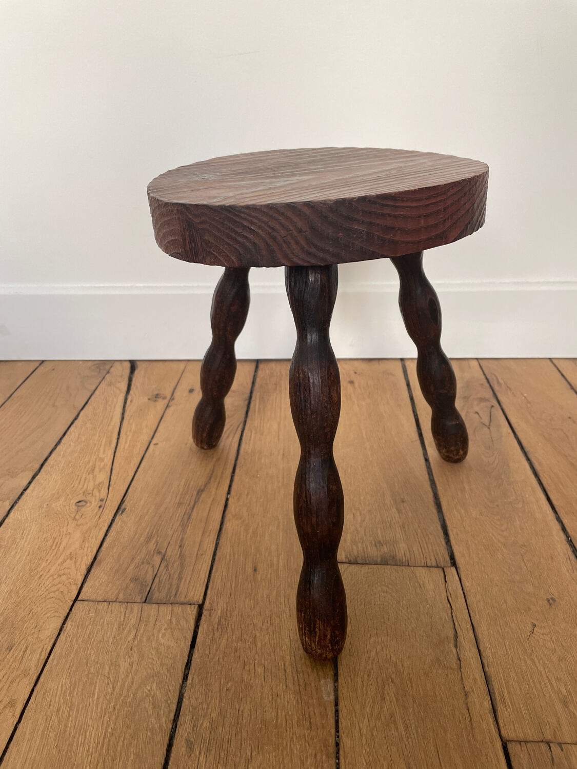 Tripod stool