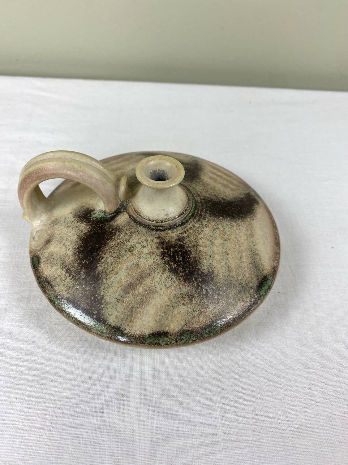 Poterie en grès artisanale