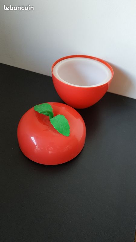 Apple ice bucket