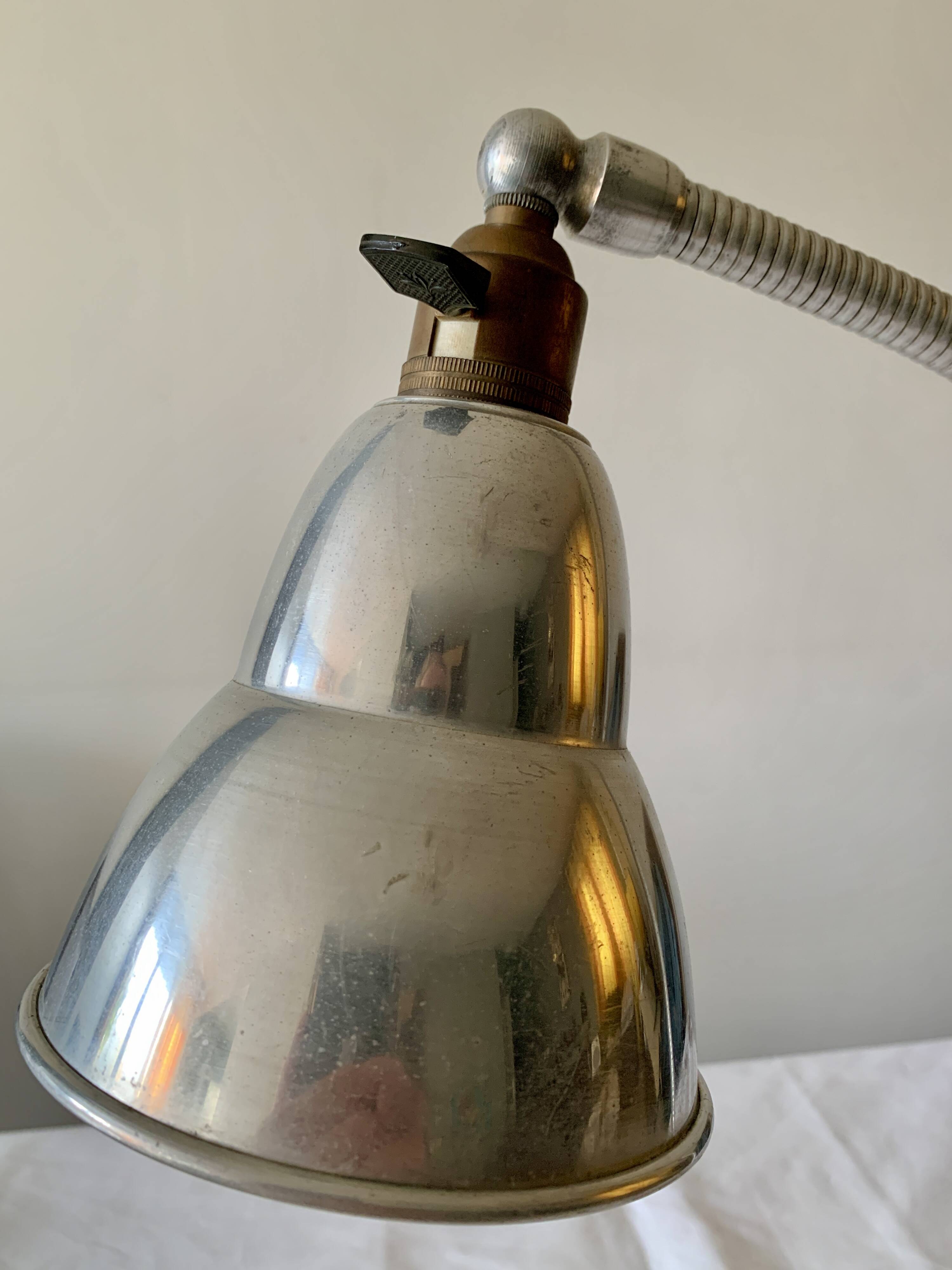 Flexible all-aluminum workshop lamp