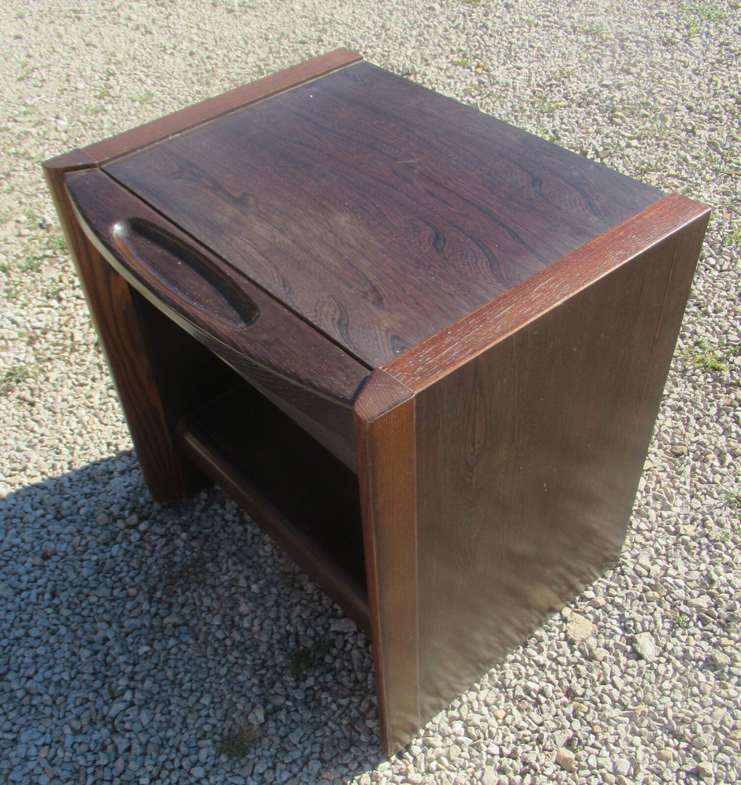 Paire de tables de chevet, vintage, placage palissandre