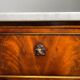 Console française Louis XVI en acajou à plumes, 19ème siècle