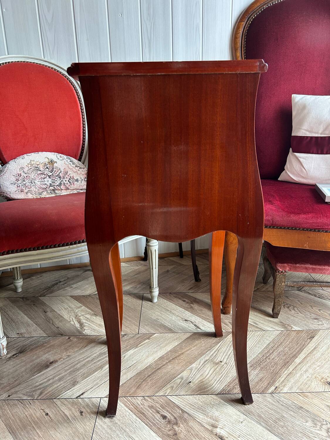 Small 19th-century chest of drawers