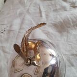 Boîte en métal argenté en forme de pomme style hollywood regency vintage