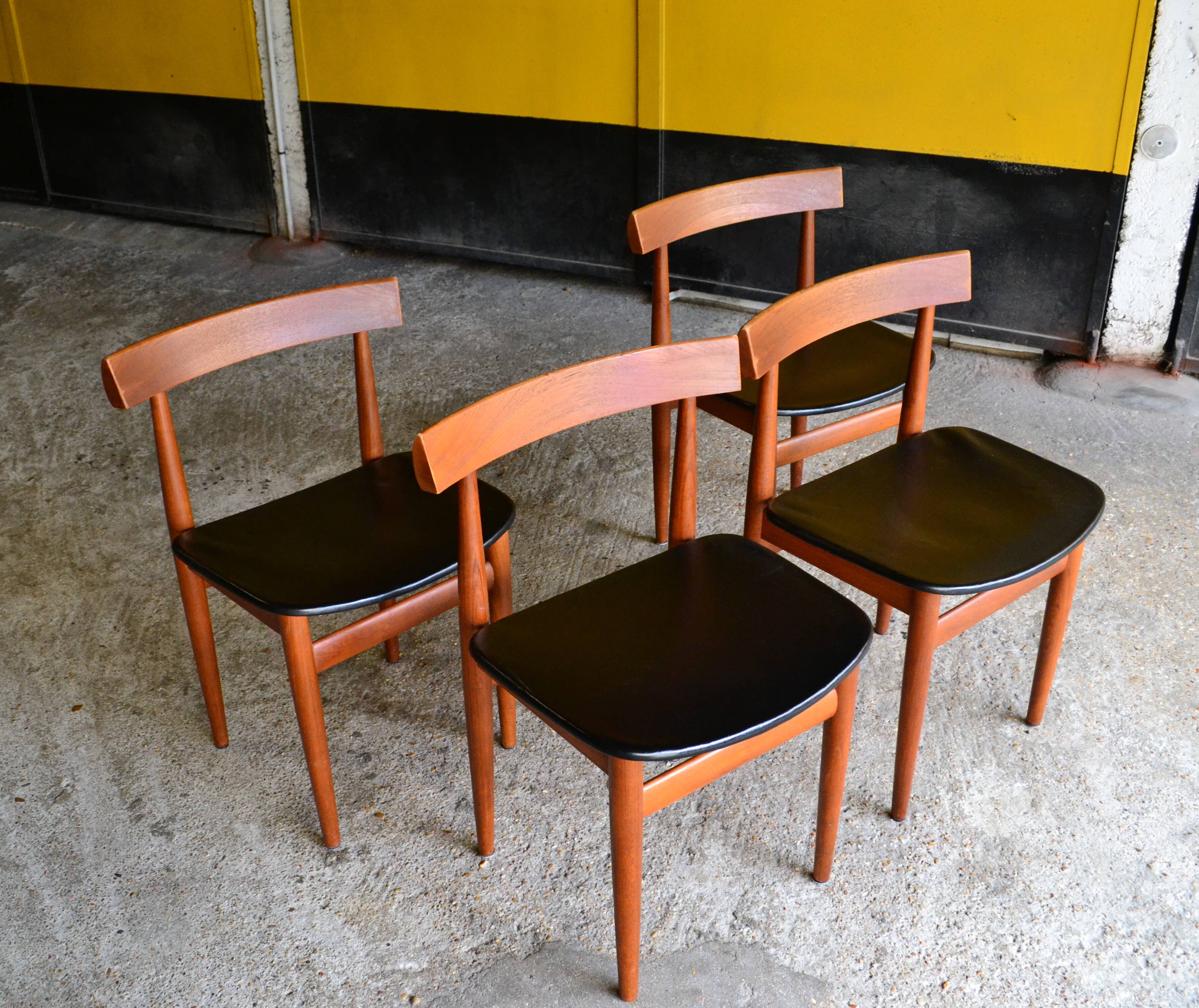 Set of 4 chairs by Hans Olsen for Frem Rojle.