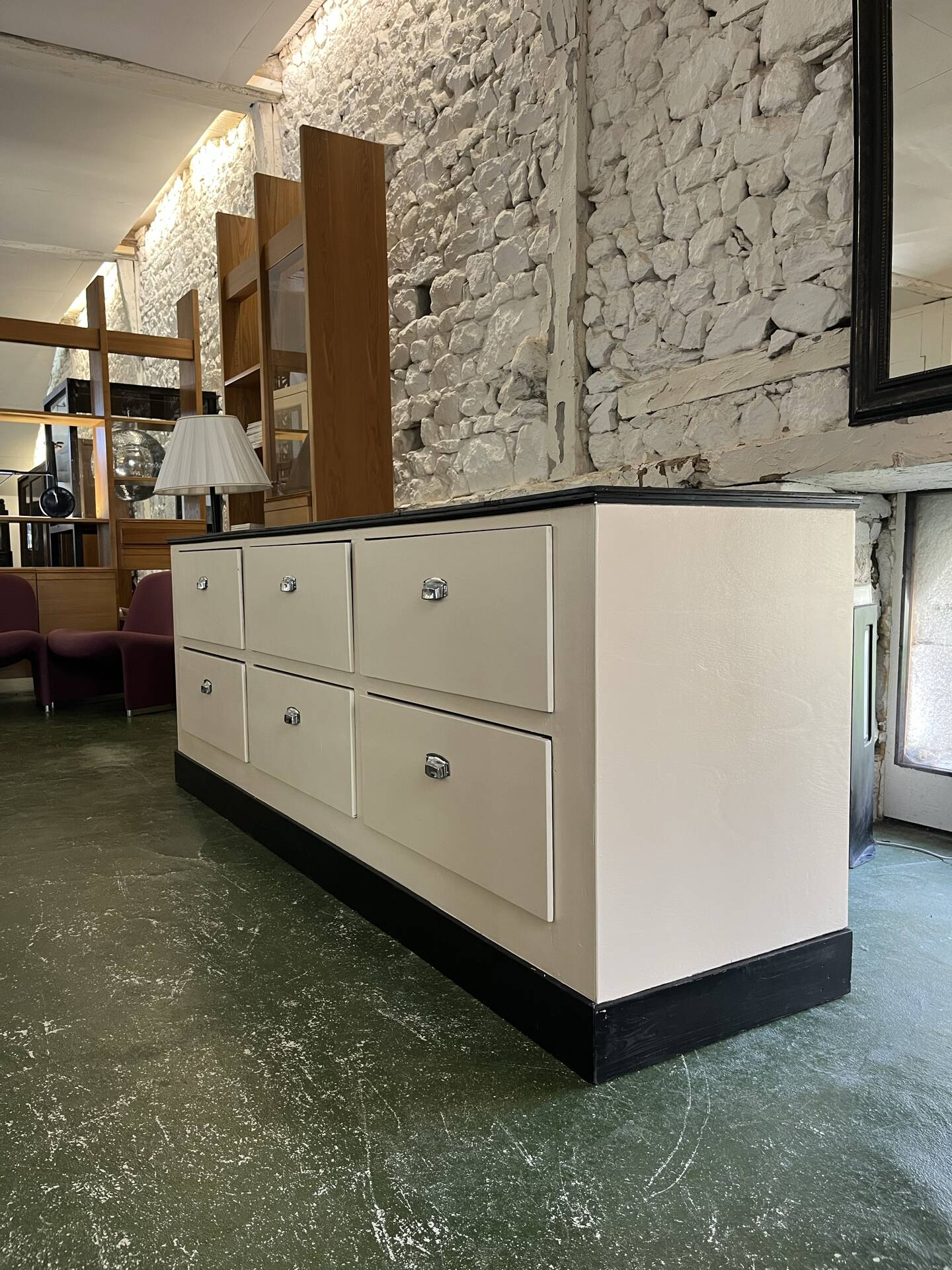 Shop counter