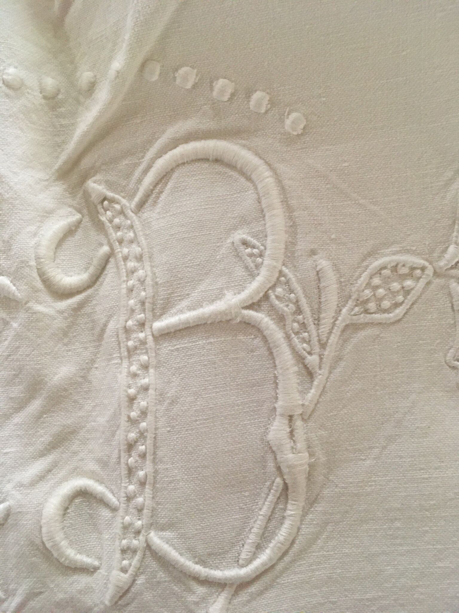 Embroidered cotton sheet JB.