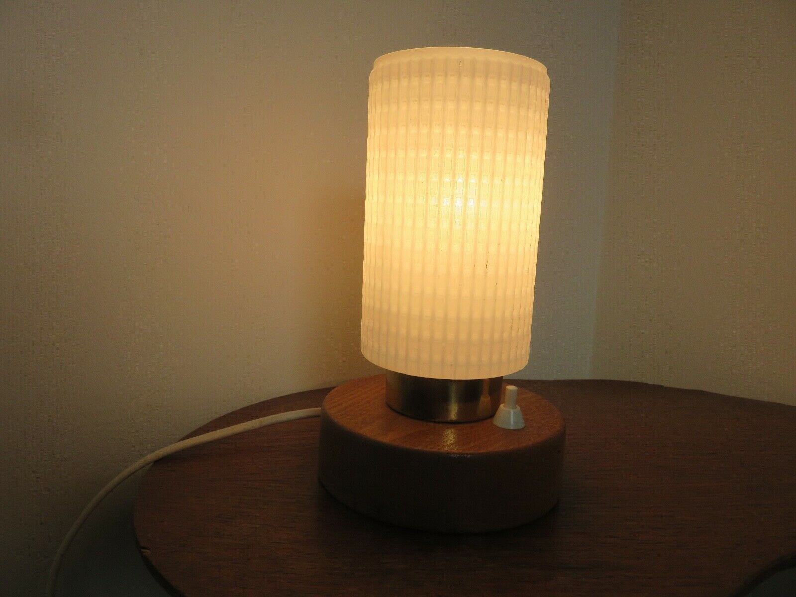 Scandinavian lamp, made of wood, brass and embossed glass 70s