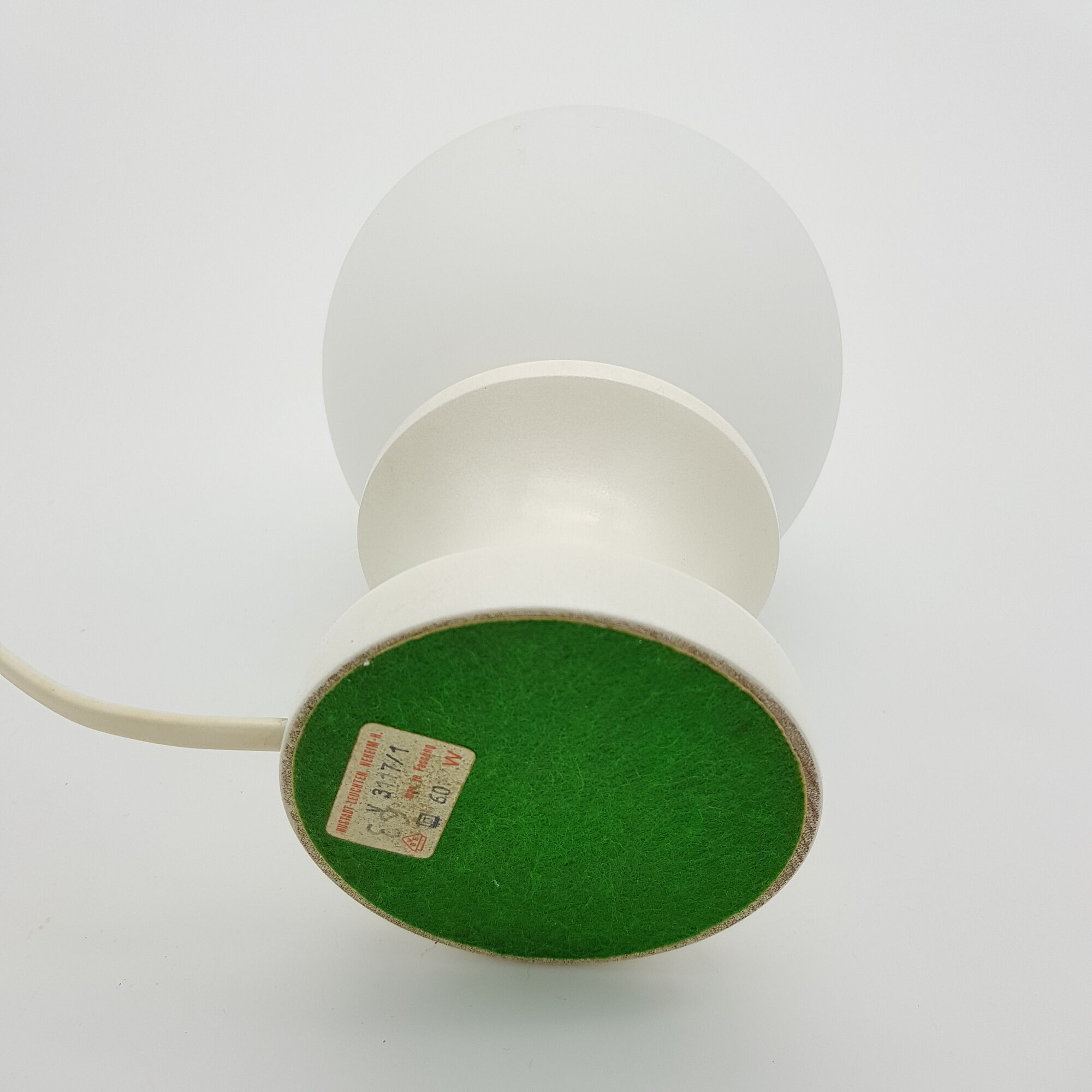 Bedside lamp or wooden ambience turned and opaline Hustadt Leuchten