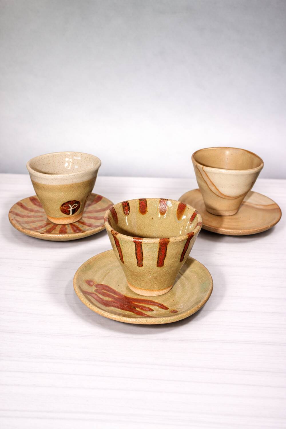 Set of 3 ceramic cups and their saucers – handmade