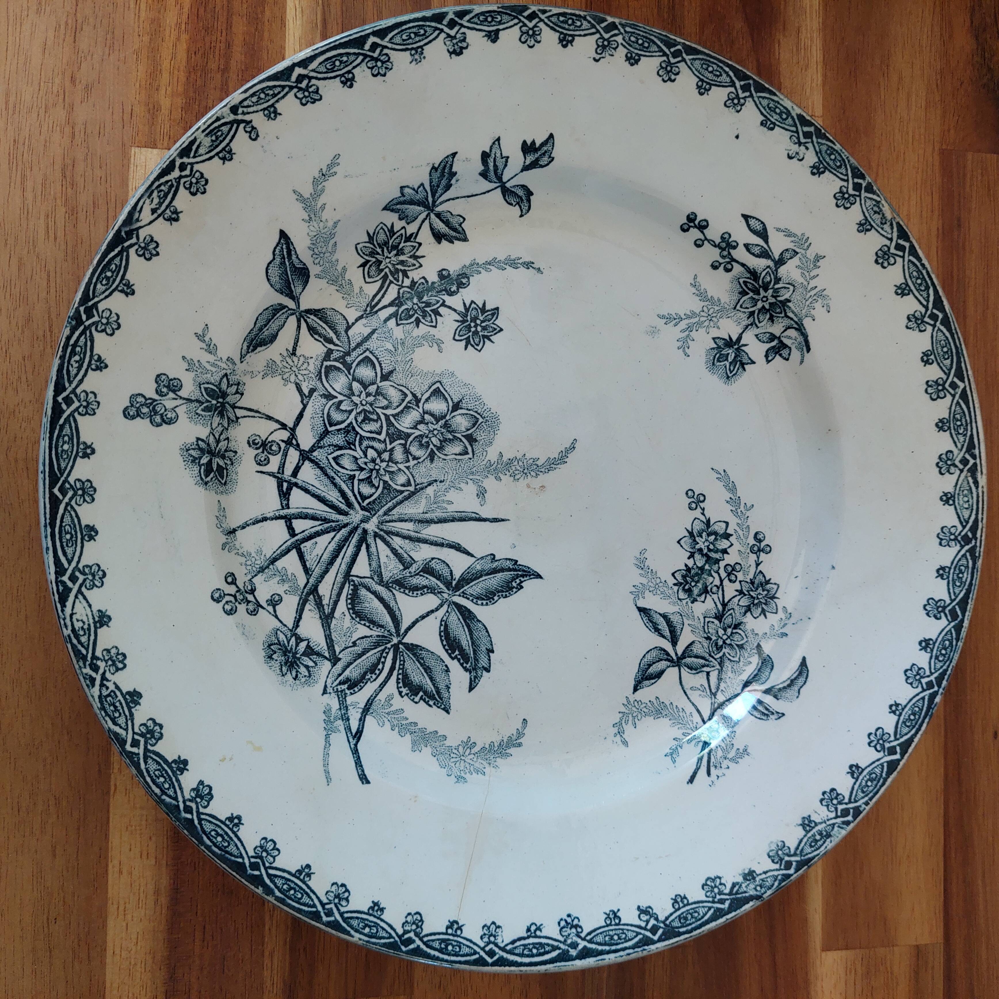 Set of 3 iron earth plates