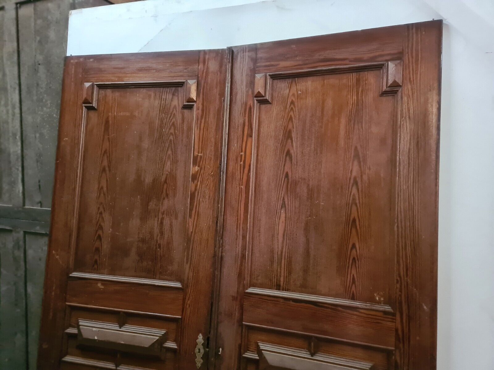 Pitchpin closet doors