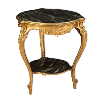 Table basse dorée et laquée de faux salon de marbre