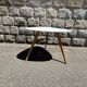 Small Mid-Century Table bas triangulaire