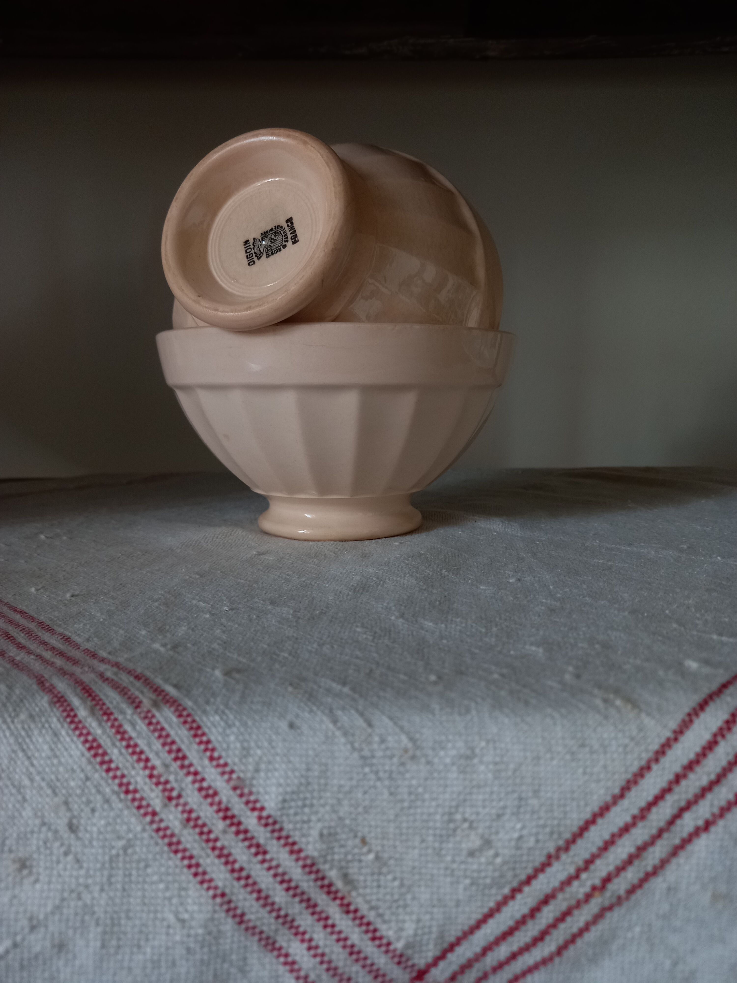 2 bowls Digoin Sarreguemines pink beige