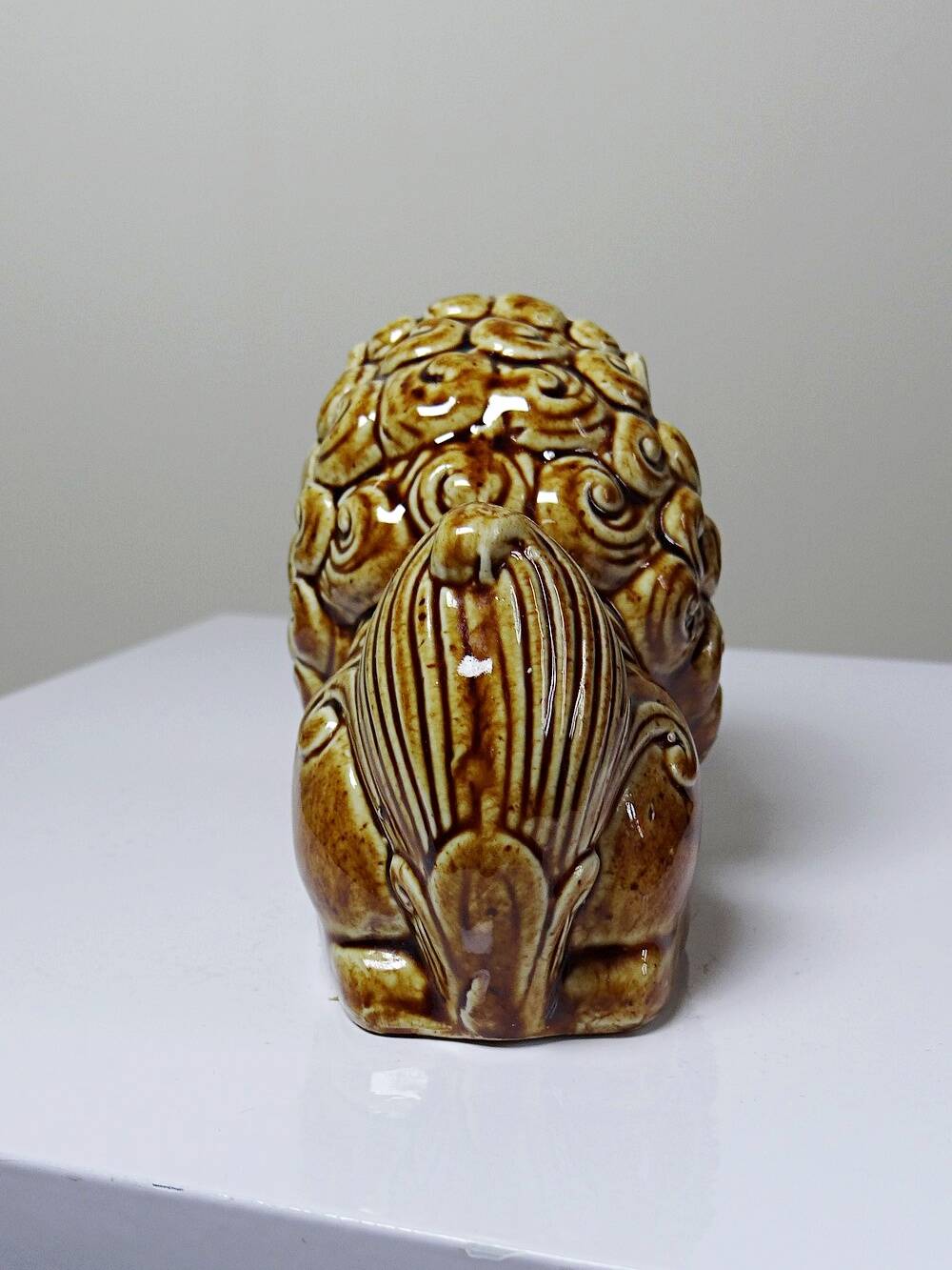 Vintage 60s-70s brown glazed ceramic Foo dog ashtray.